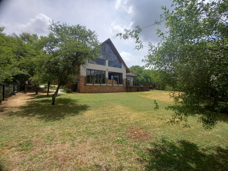 4 Bedroom Property for Sale in Boschenvaal River Front Lodges Free State